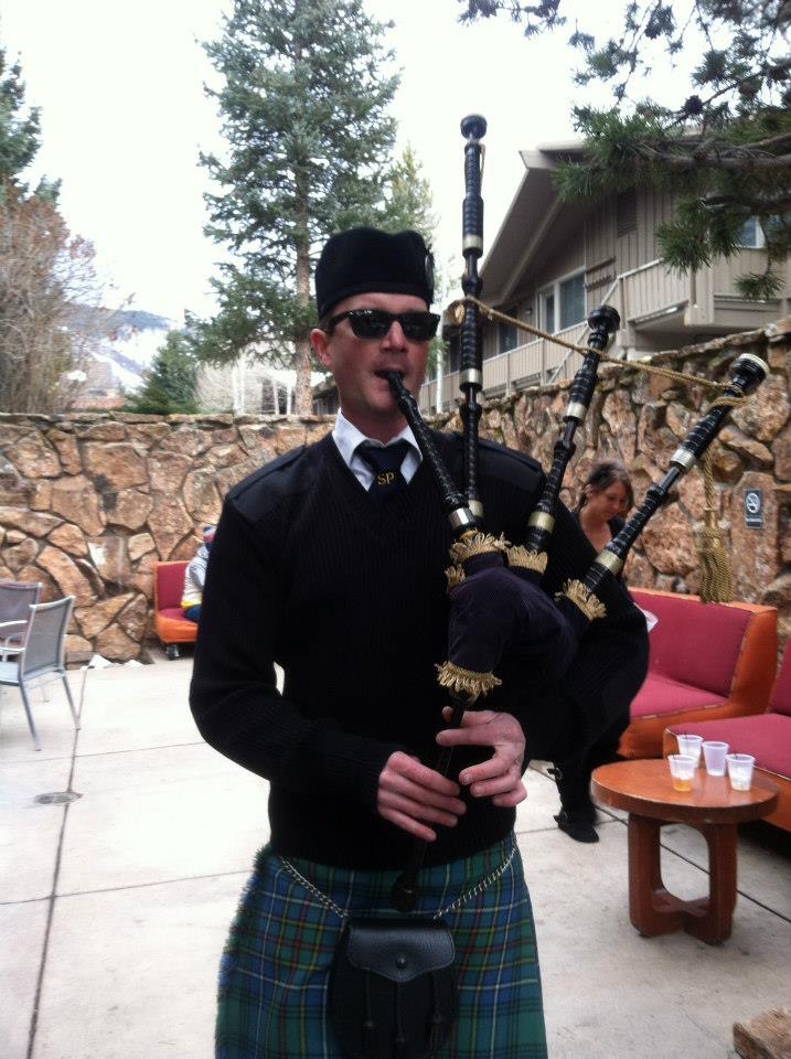 Gallery photo 1 of Highland Bagpiper for All Occasions