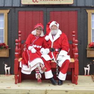 Hilltop Santa and Mrs Claus - Santa Claus / Holiday Party Entertainment in Berea, Ohio