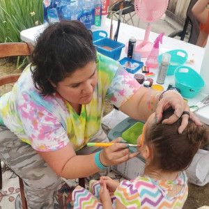 Holly from the farm - Face Painter / Outdoor Party Entertainment in Atlanta, Illinois