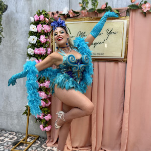 Holly Wood - Burlesque Entertainment in Miami Beach, Florida