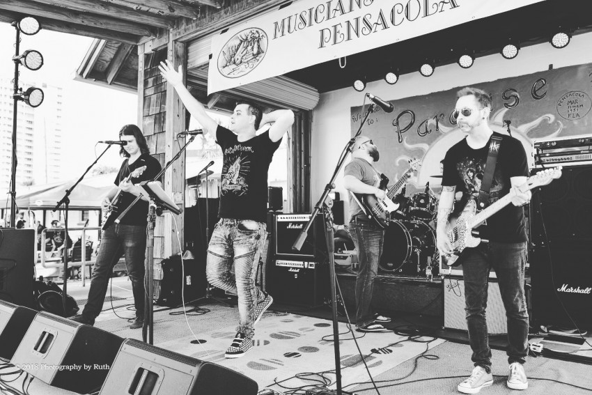 Hire Horseshoe Kitty Cover Band in Pensacola, Florida