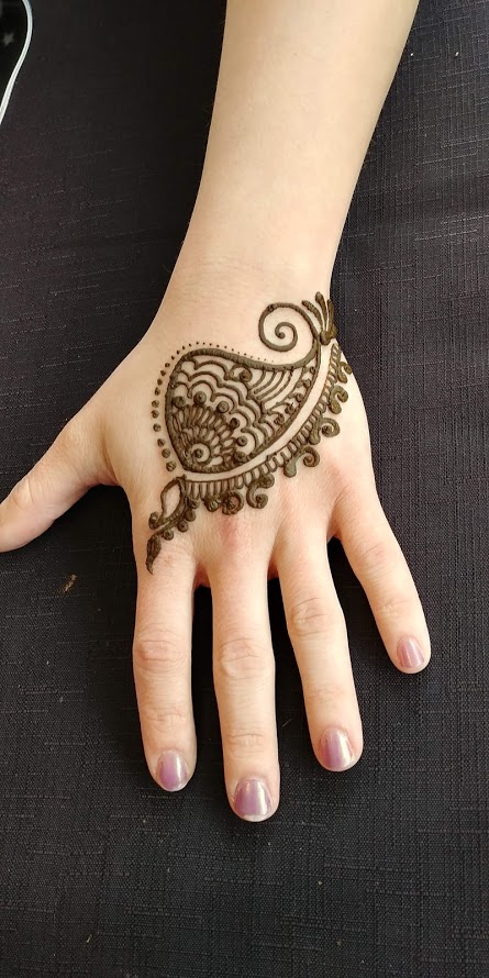 Gallery photo 1 of Indian & Arabic Henna/Mahendi