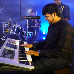 David Kalyan - Singing Pianist | Keyboard Player | Sound System