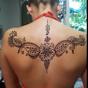 henna lower back