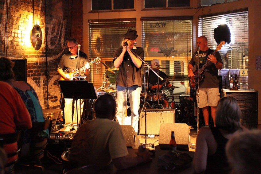 Hire Itchy & The Chiggers Classic Rock Band in Greenville, South Carolina