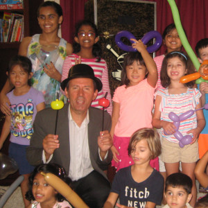 Ivan The Bulgarian Magician - Children’s Party Magician in Schaumburg, Illinois
