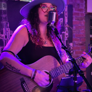 Jade Castle - Singing Guitarist in Oklahoma City, Oklahoma