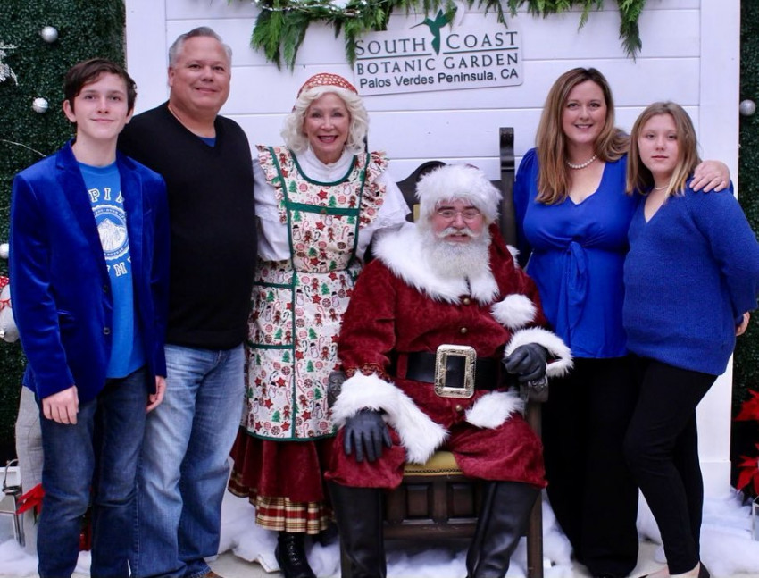 Gallery photo 1 of Santa Jaxson - The Long Beach Santa Claus