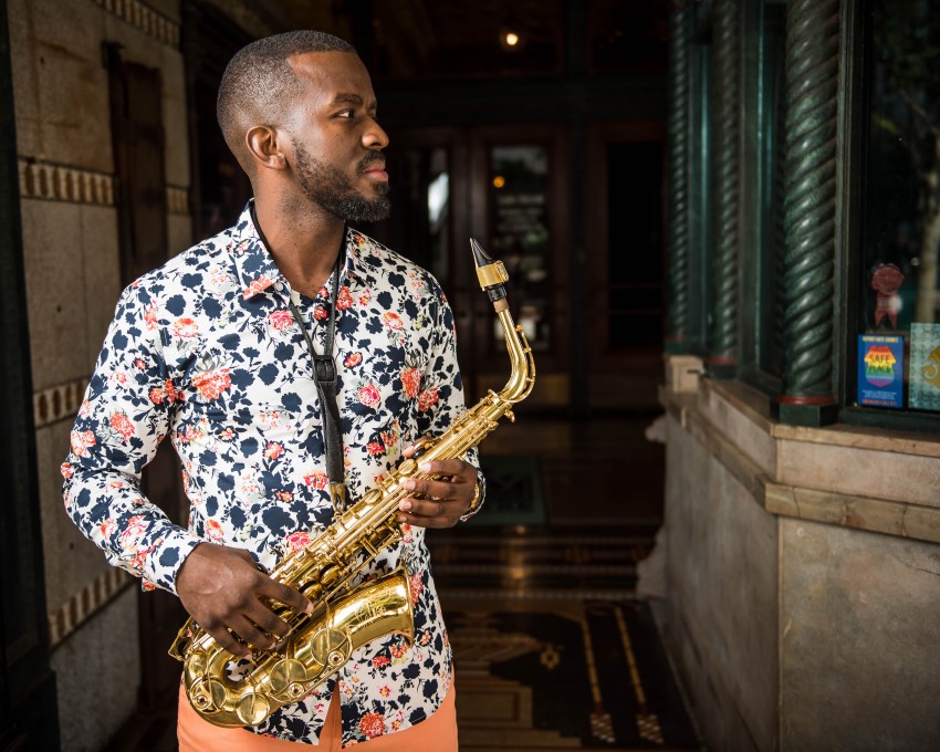 Hire Jay Singleton Saxophone Player in Tampa, Florida