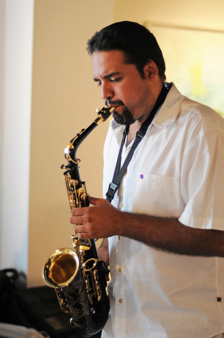 Gallery photo 1 of Jazz and Clasical Saxophonist