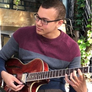 Jazz Guitarist Max Bowen - Jazz Guitarist in Ann Arbor, Michigan