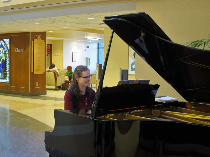 Hire JC piano Pianist in Ypsilanti, Michigan