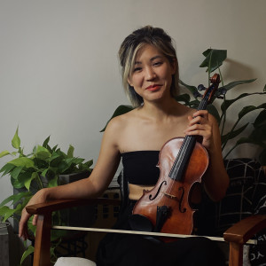 Jen Ho - Violinist in Brooklyn, New York