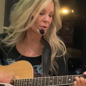 Jenn Harris Music - Singing Guitarist / Acoustic Band in The Woodlands, Texas