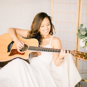 Jessica Louise - Acoustic Singer - Singing Guitarist in Los Angeles, California