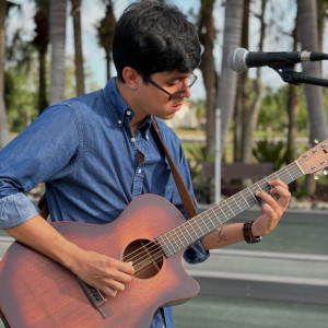 Jesus Lagrange - Singing Guitarist / Pop Singer in Naples, Florida
