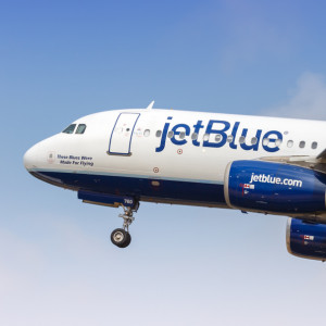 JetBlue Airlines - Singing Guitarist in Long Island City, New York