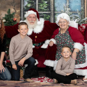 J&L Santa Team - Santa Claus / Mrs. Claus in Casa Grande, Arizona