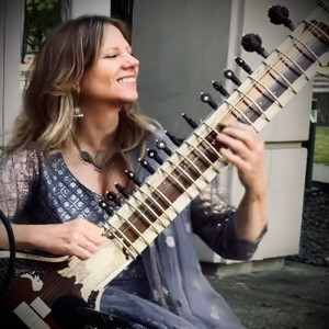 Joanna Mack - Sitar Player in Fremont, California