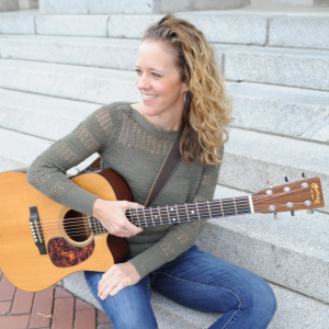 Jocelyn Oldham Live - Singing Guitarist / Ukulele Player in Richmond, Virginia