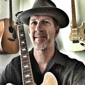 John Andrews - Singing Guitarist in Redlands, California