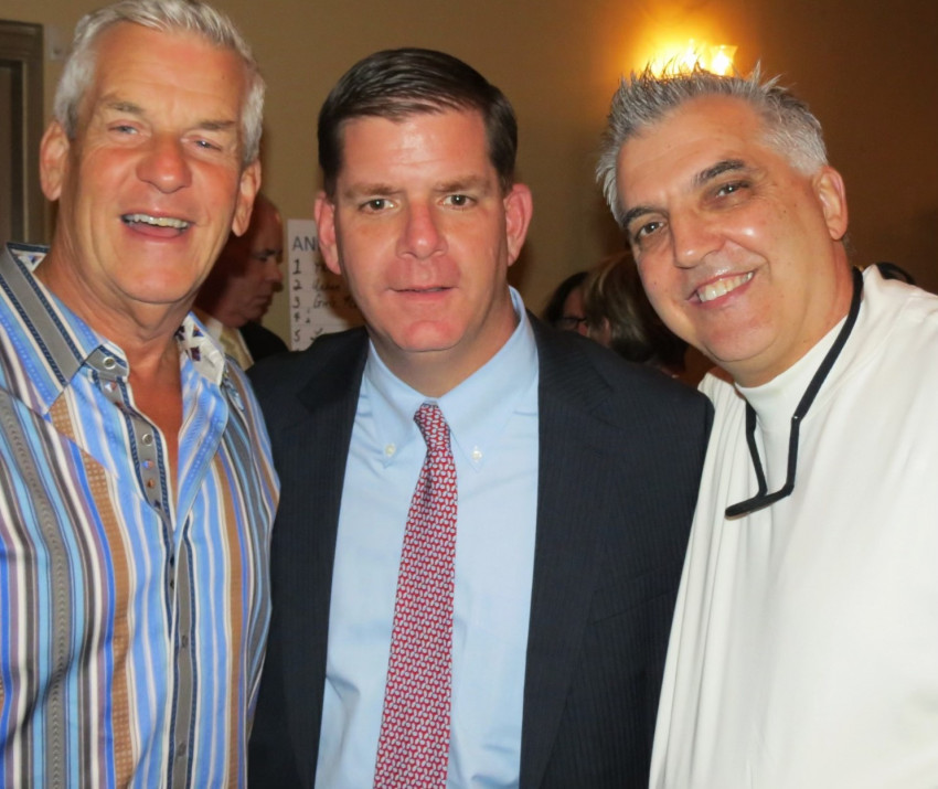 Hire Johnny Pizzi Comedian, Magician and Mentalist Corporate Magician