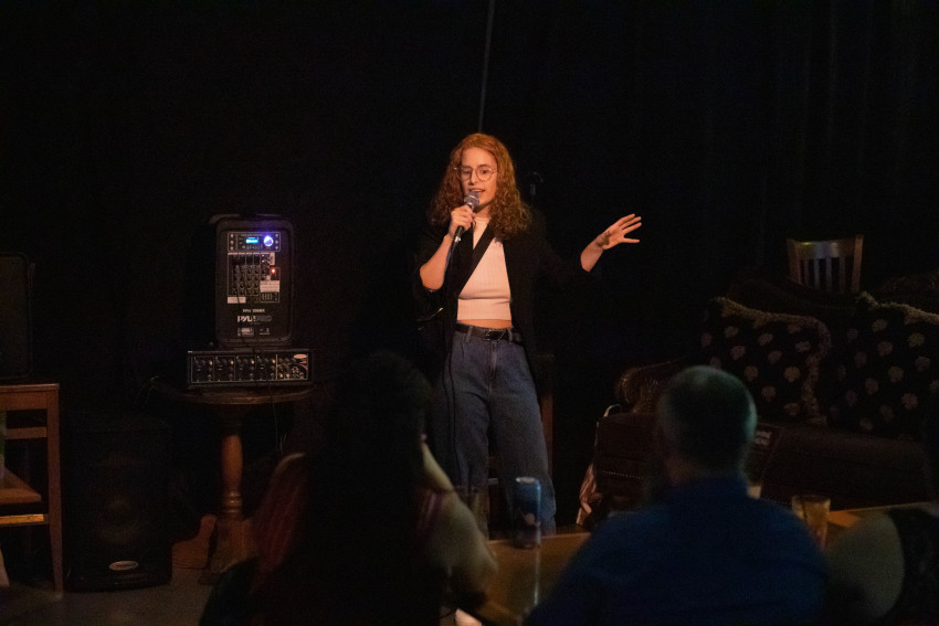 Gallery photo 1 of Jokes with Danelle Porter