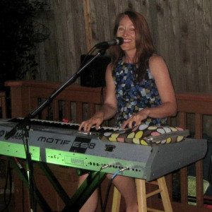 Joley Renee - Singing Pianist / Flute Player in Grapevine, Texas