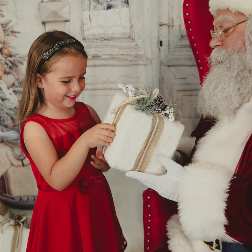 Gallery photo 2 of Jolly Ol' Saint Nick