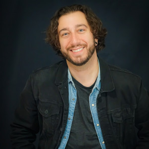 Jon Torres - Stand-Up Comedian in Chicago, Illinois