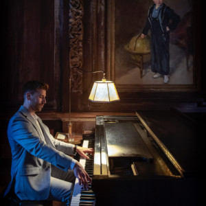 Jonathan Carlisle - Pianist / Composer in Cincinnati, Ohio