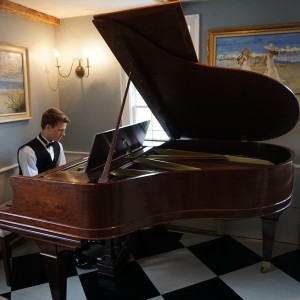 Jonathan Danis Solo Piano