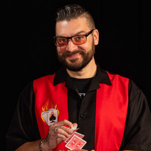 Jonathan May - Comedy Magician - Corporate Magician in Ankeny, Iowa