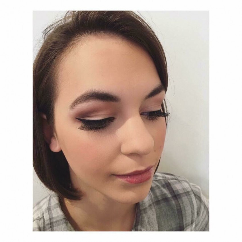 Hire JS • Makeup Artist Makeup Artist in Kansas City, Missouri