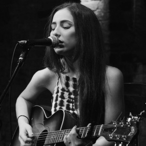 Julia Graye - Singing Guitarist in St James, New York