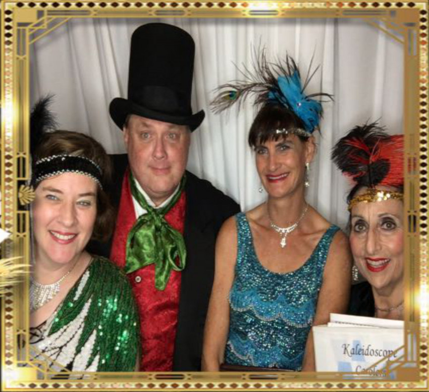 Hire Kaleidoscope Carolers Christmas Carolers in San Diego, California