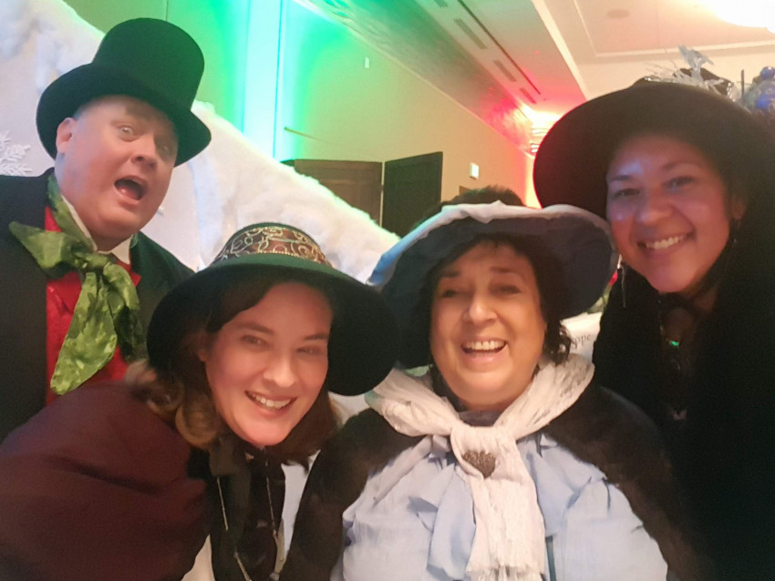 Hire Kaleidoscope Carolers Christmas Carolers in San Diego, California