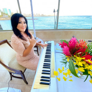 Kaori "Coco" Kawabuchi - Pianist / Wedding Musicians in Honolulu, Hawaii