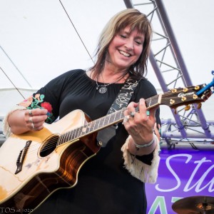 Kay & The Miracle Cure - Singing Guitarist / Wedding Musicians in Benton City, Washington