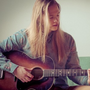 Keiffer Mclean - Singing Guitarist / Acoustic Band in Regina, Saskatchewan