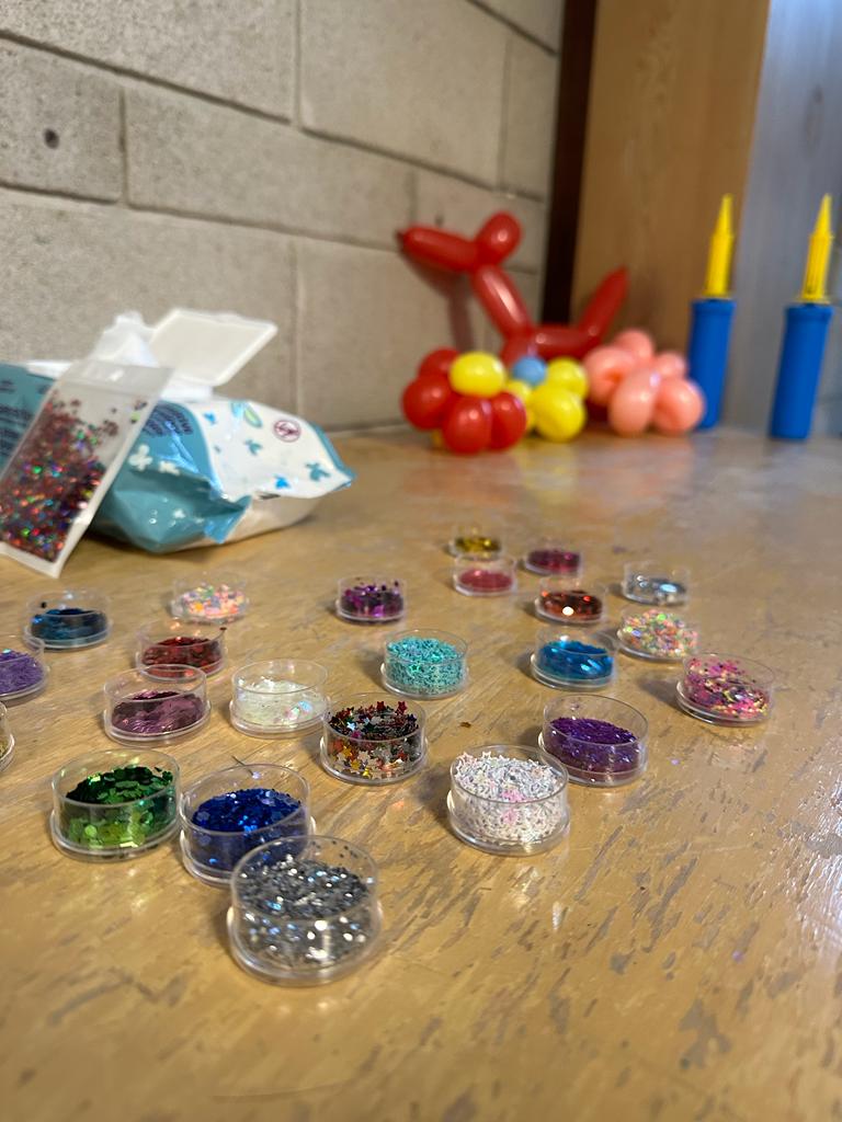 Hire Kids entertainer Balloon Twister in Burnaby, British Columbia