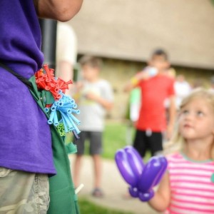 Mischief & Magic Entertainment LLC - Balloon Twister / Henna Tattoo Artist in Green Bay, Wisconsin