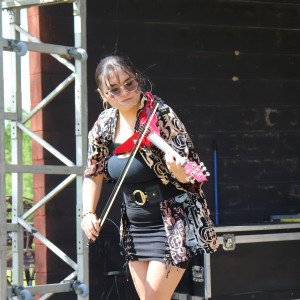 Kiki V - Violinist / Fiddler in Maumelle, Arkansas