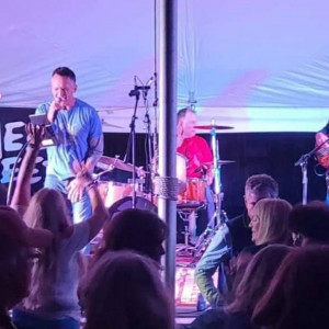 Knee Deep - Cover Band / College Entertainment in Traverse City, Michigan