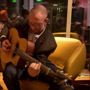 Alex Tomaino, Solo Guitar - Guitarist / Wedding Entertainment in Portland, Oregon