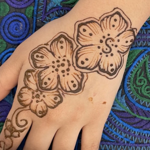 Lady glitter - Henna Tattoo Artist in Los Angeles, California