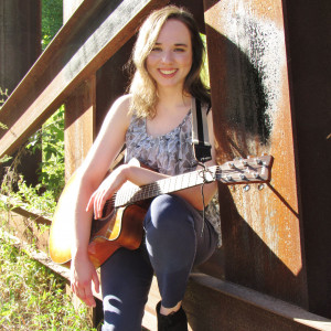 Lauren Ash - Singing Guitarist in Arnold, Missouri