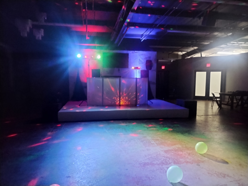 Gallery photo 1 of LD's Karaoke & DJ Services 