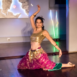 Lea Levert - Belly Dancer / Balancing Act in Plaquemine, Louisiana