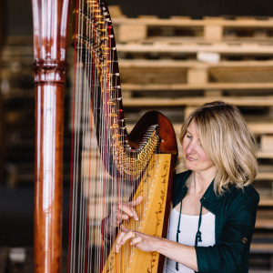 Leigh Brown - Harpist